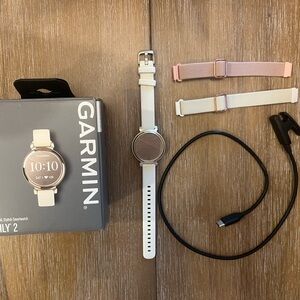 Garmin Lily 2 Smartwatch - Lightly used with all accessories + 2 watch bands